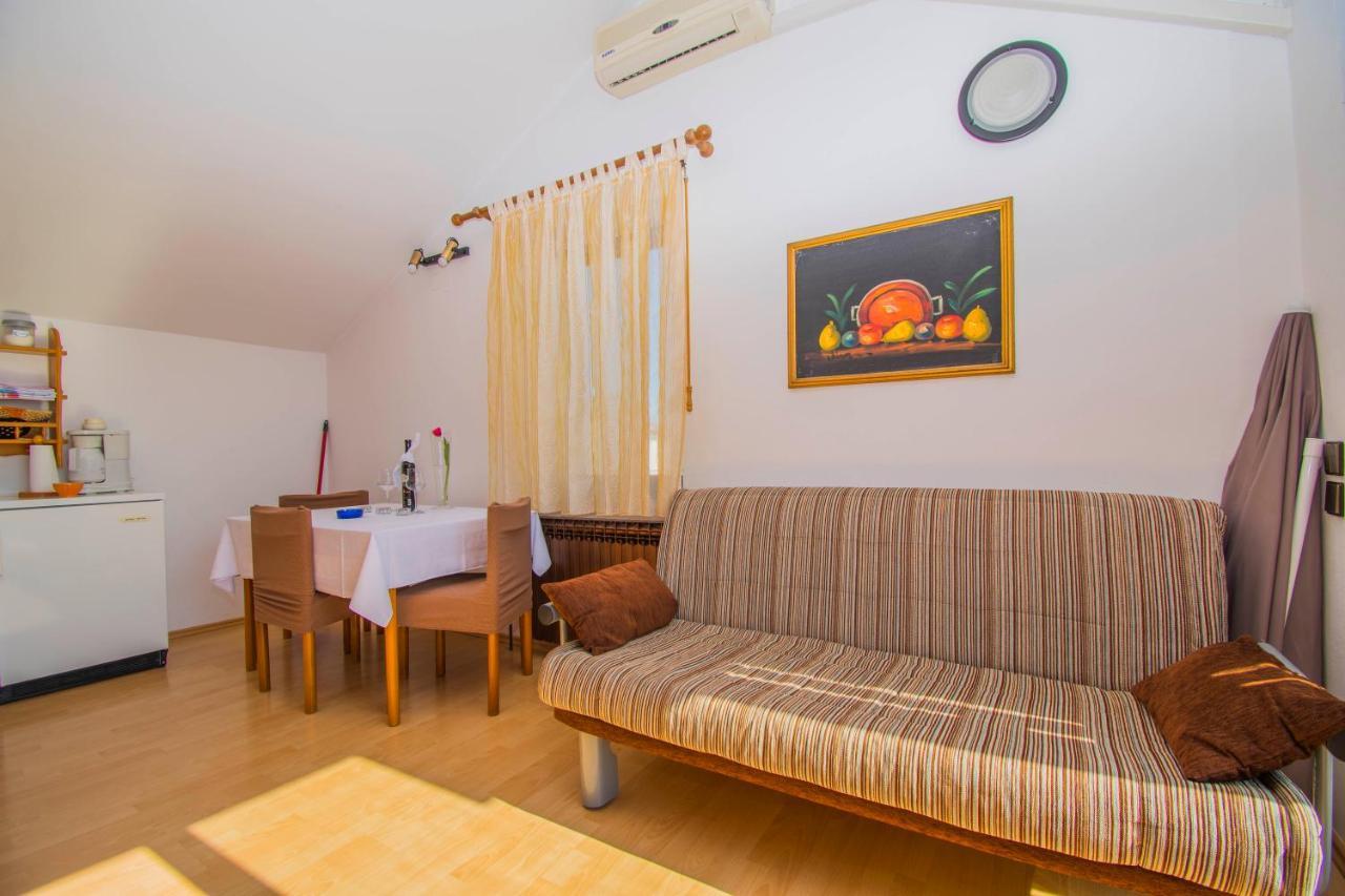 Apartments Punta & Vista In Krk Đảo Krk Ngoại thất bức ảnh