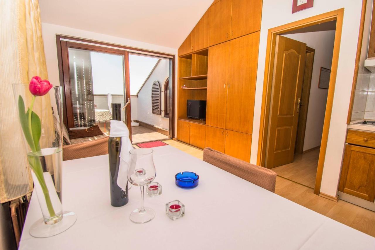 Apartments Punta & Vista In Krk Đảo Krk Ngoại thất bức ảnh
