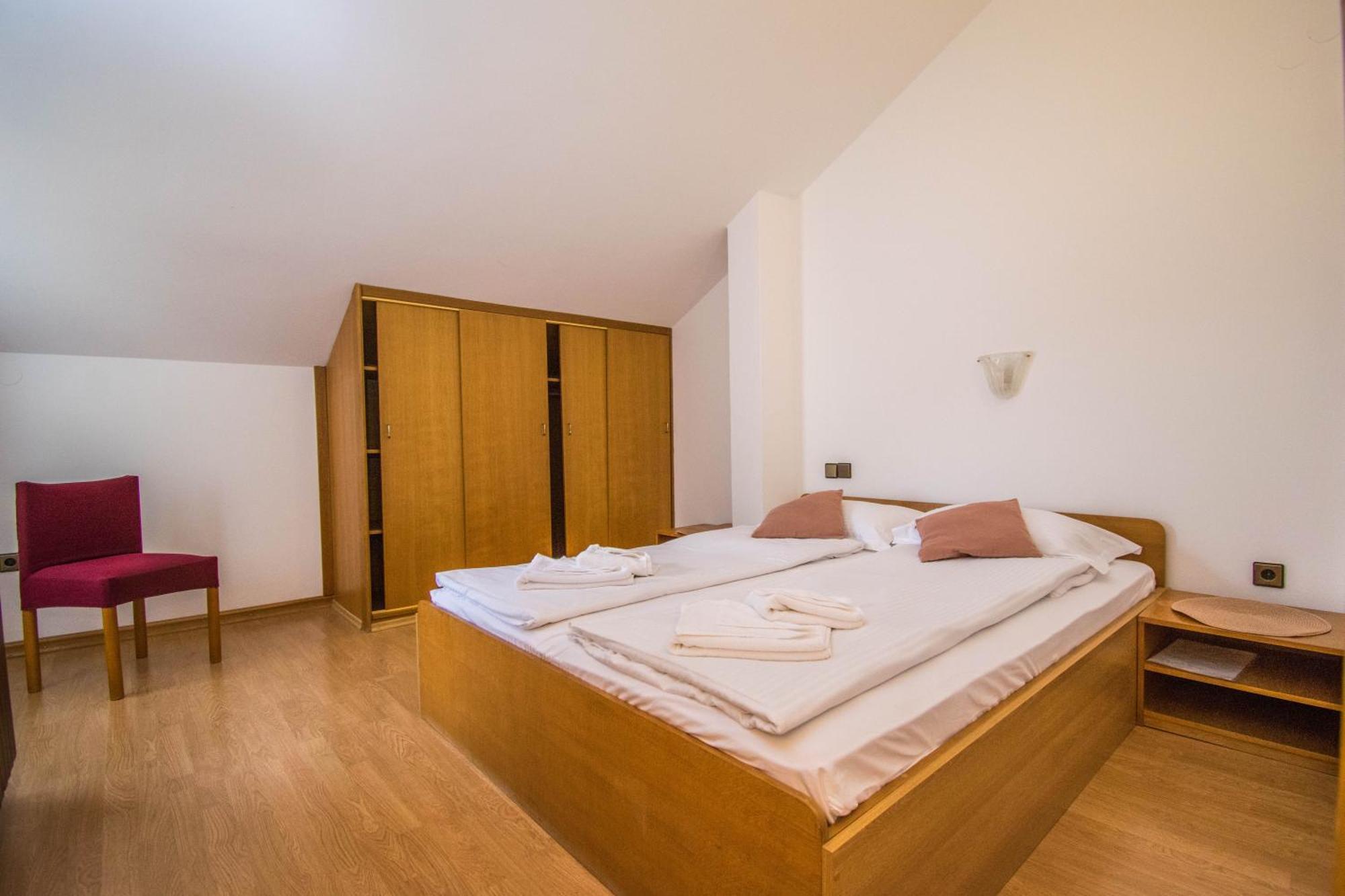 Apartments Punta & Vista In Krk Đảo Krk Ngoại thất bức ảnh
