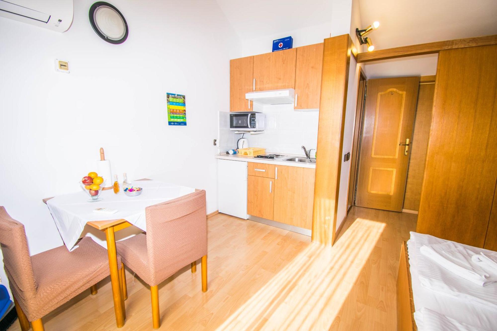 Apartments Punta & Vista In Krk Đảo Krk Ngoại thất bức ảnh
