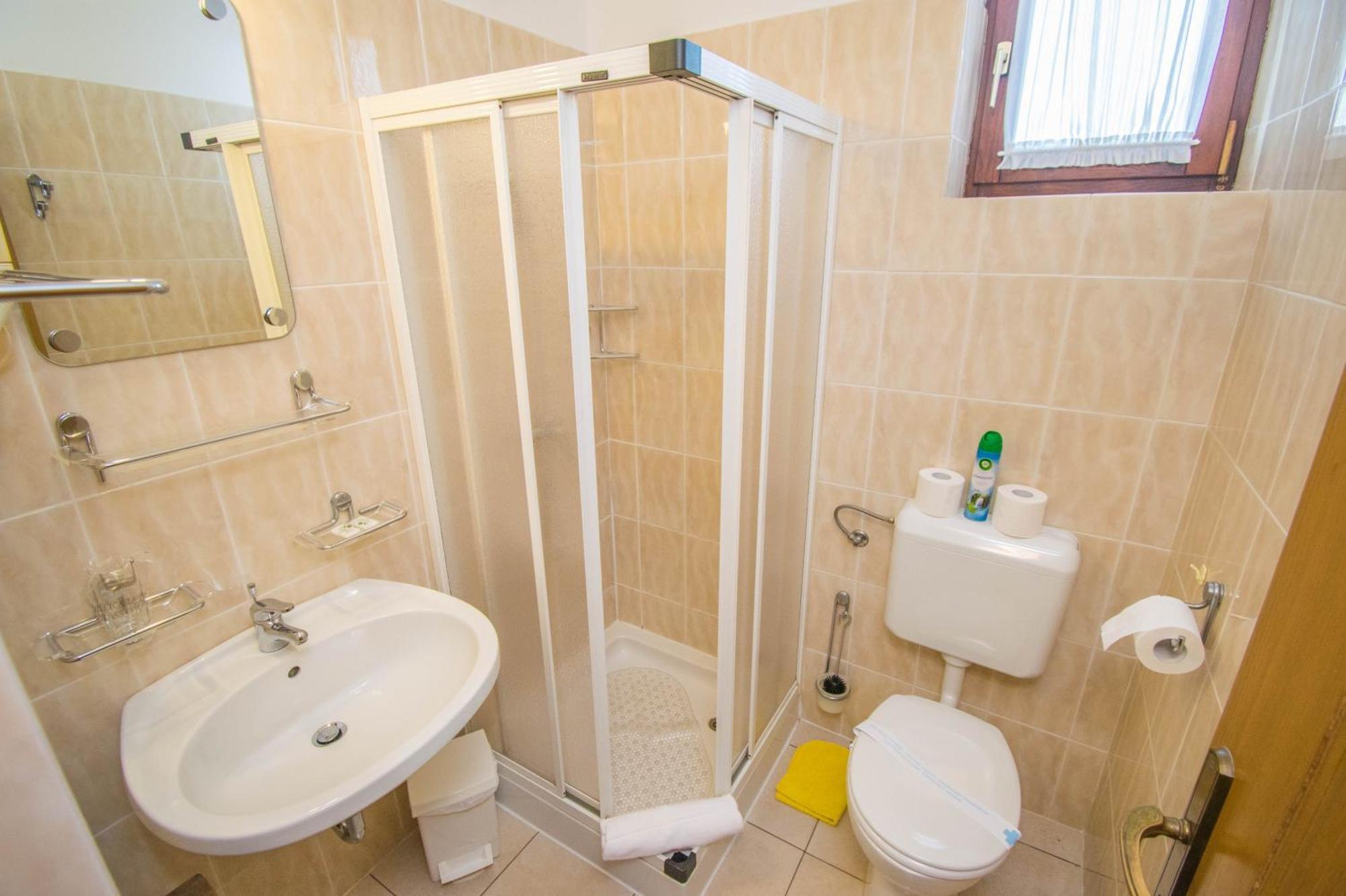Apartments Punta & Vista In Krk Đảo Krk Ngoại thất bức ảnh